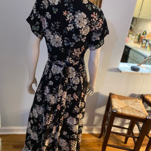 Dress - Picture 7 of 11